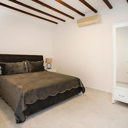 Flag Suites +12 Bodrum Bilik gambar