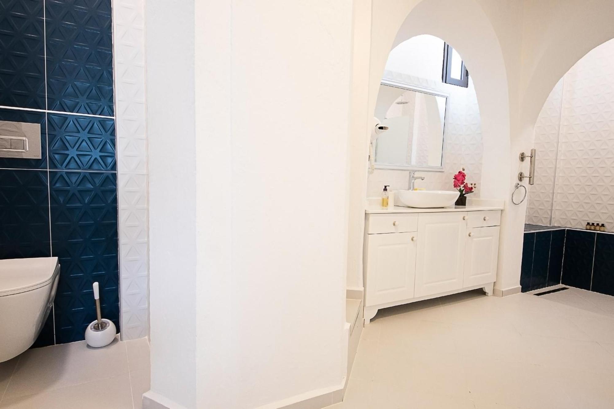 Flag Suites +12 Bodrum Bilik gambar