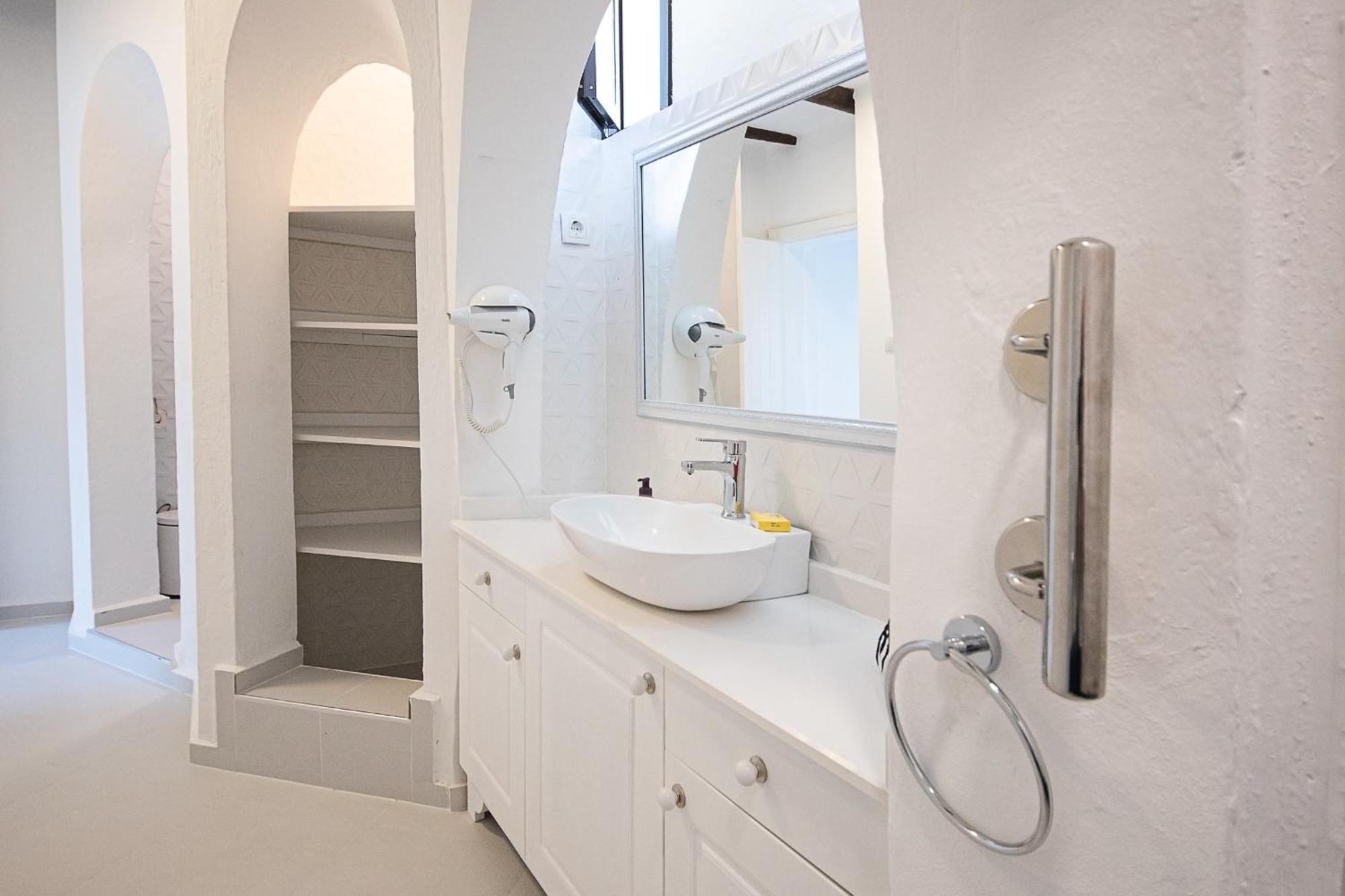 Flag Suites +12 Bodrum Bilik gambar