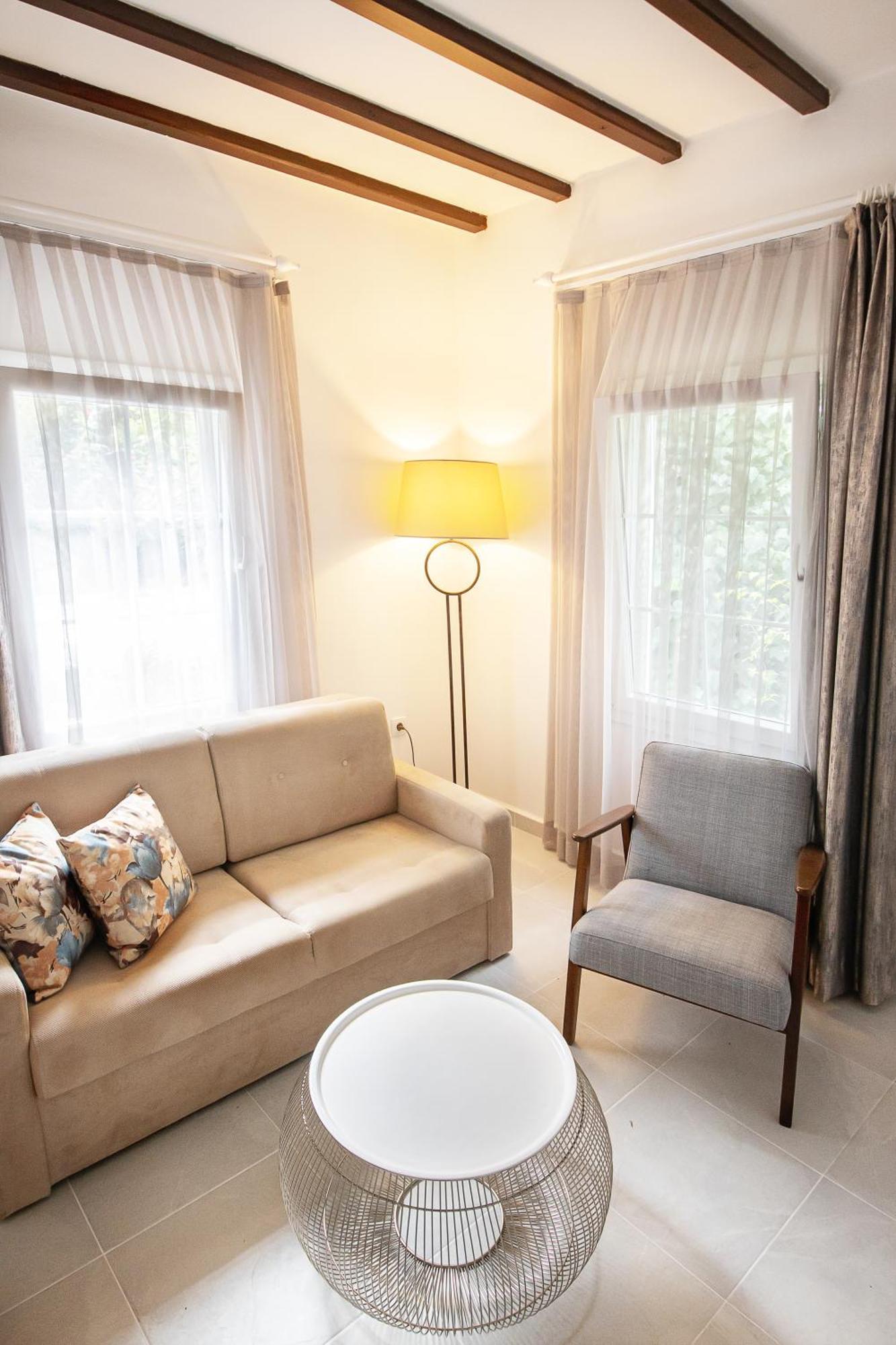Flag Suites +12 Bodrum Bilik gambar